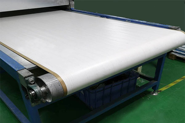 How to extend the use time of PTFE conveyor belt?